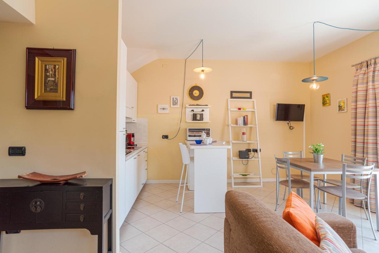 Lake Como Apartment With Balcony And Private Parking Ossuccio Dış mekan fotoğraf