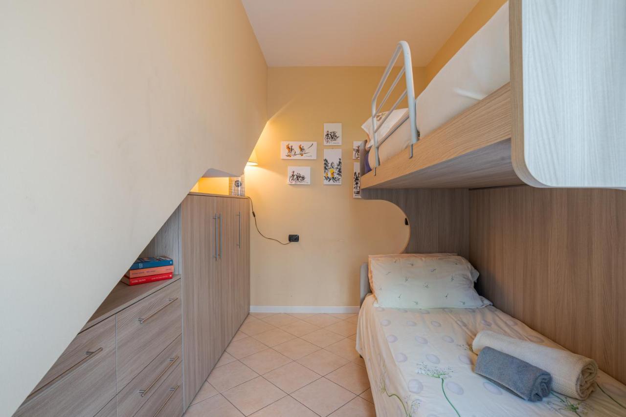 Lake Como Apartment With Balcony And Private Parking Ossuccio Dış mekan fotoğraf